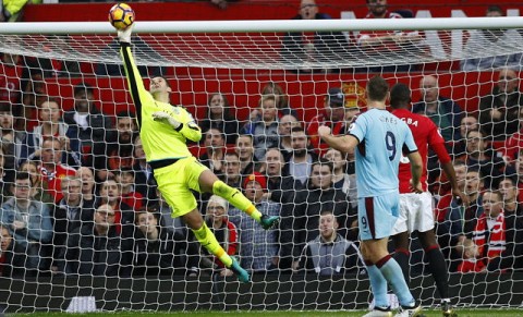 burnleys tom heaton